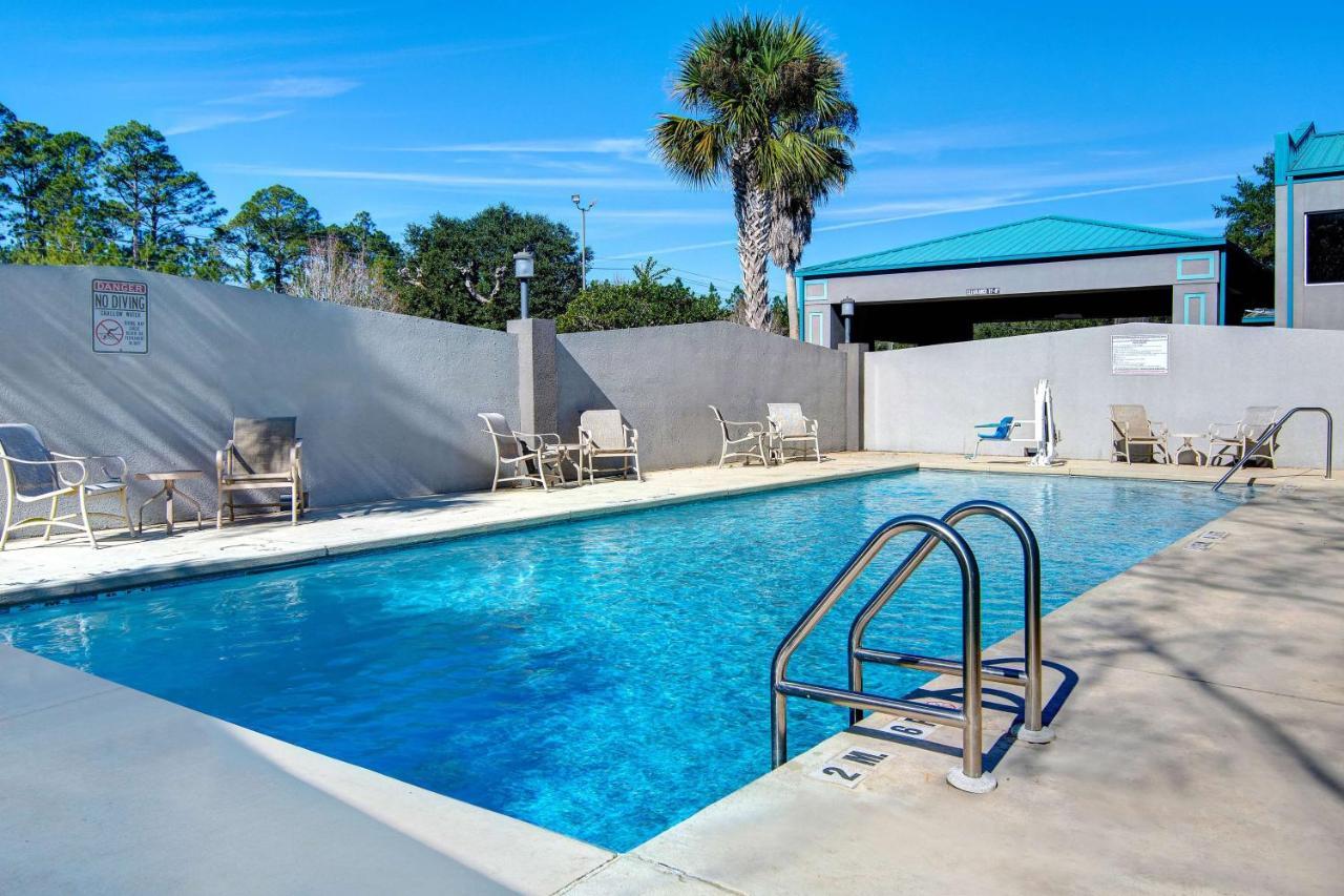 Hotel 6 Pensacola, Fl - West I-10 2*